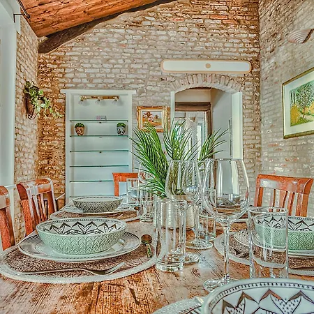Domus Art - Casa D'arte Con 2 Bagni - Centro * Феррара