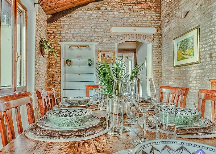 Domus Art Experience Art In The Center Of * Ferrara